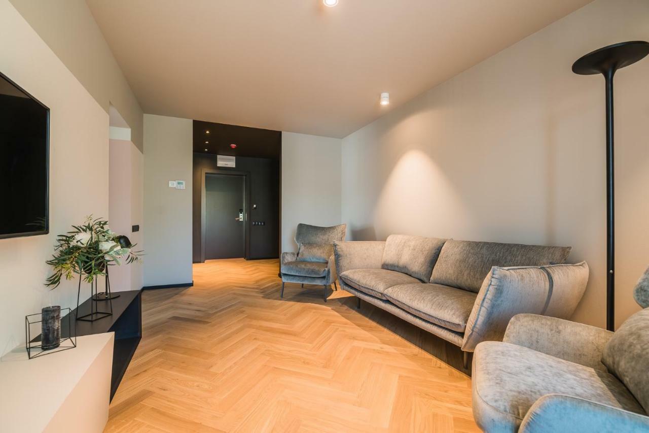 Maestro Design Hotel リエパーヤ エクステリア 写真
