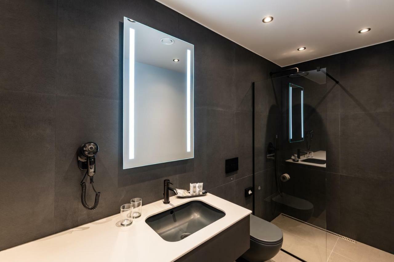 Maestro Design Hotel リエパーヤ エクステリア 写真