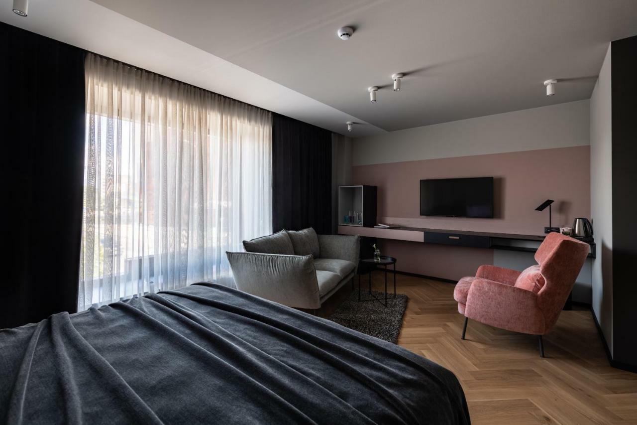 Maestro Design Hotel リエパーヤ エクステリア 写真